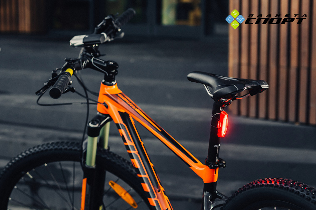 Cateye TL-LD700-R Rapid X-2.jpg
